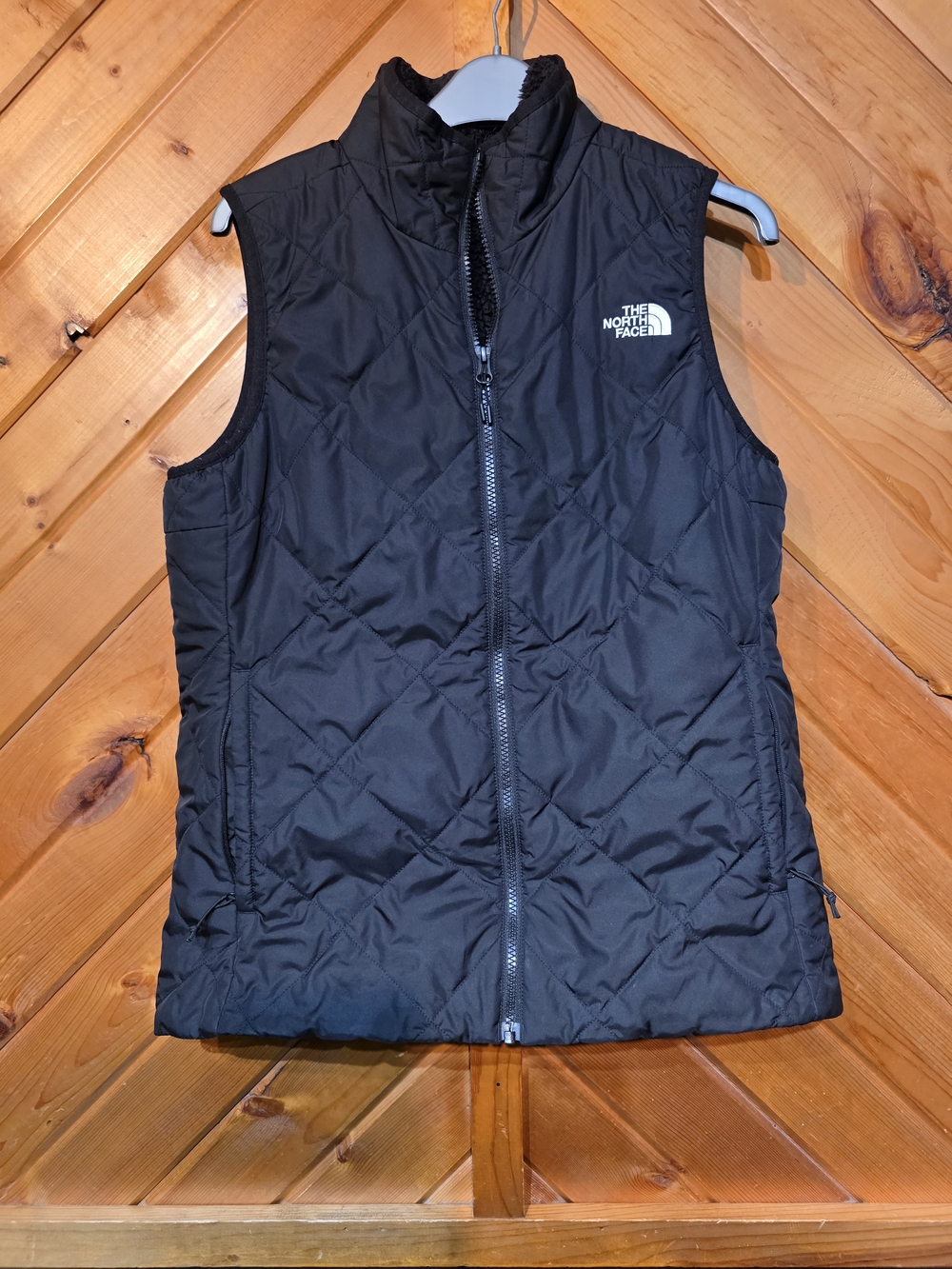 The North Face Women's Black Quilted Vest Size Small PTP 21 In Length 26 In